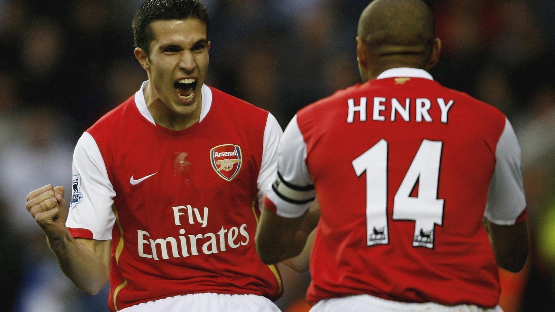 拜仁门将佩雷茨租借登陆圣徒，南安普顿斥资800万欧元锁定未来防线